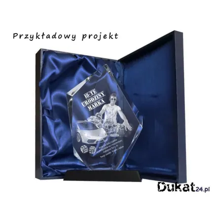 Kryształ - Prezent na 18-stkę dla chrześniaka - Statuetka - Dukat24.pl